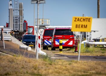 Esplosione al porto di Rotterdam: almeno un morto e decine feriti