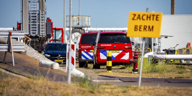 Esplosione al porto di Rotterdam: almeno un morto e decine feriti