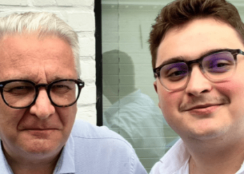 Il principe Laurent del Belgio riconosce il figlio segreto: Clément (da venditore auto) entra nella famiglia reale