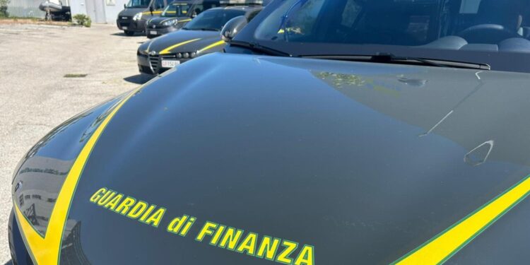 Fondi del Cus Napoli trasferiti in Germania, sequestro beni da 7 milioni