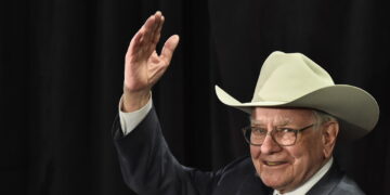 Buffett lascia la presidenza di Berkshire Hathaway, al suo posto il figlio