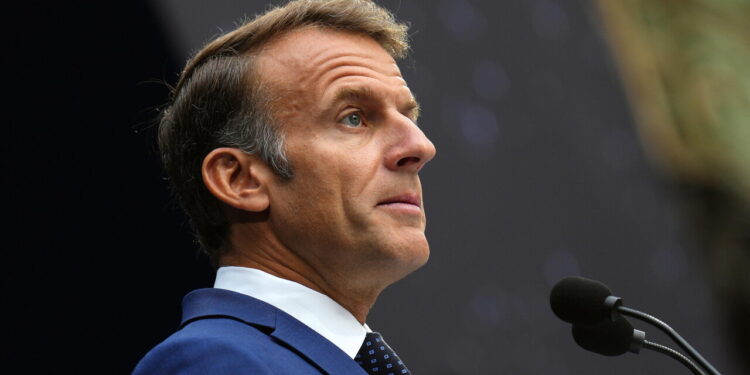 Macron, la Francia convocherà un vertice G7 sull’energia