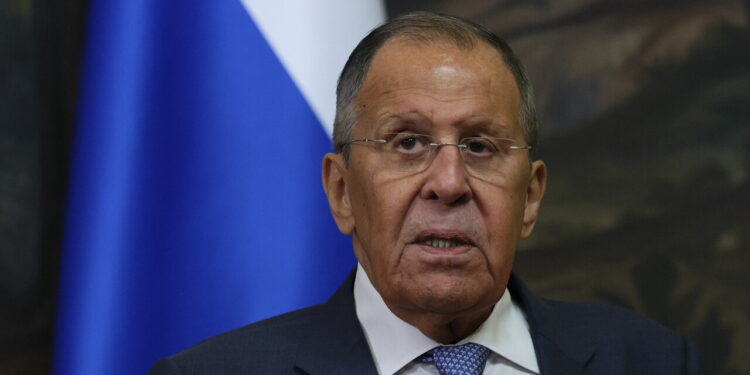 Lavrov, ‘accuse tedesche per aeroporto di Lipsia sono l’inizio di una vera guerra’