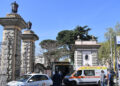 Scontro fra un’auto e una moto a Roma, muore 19enne
