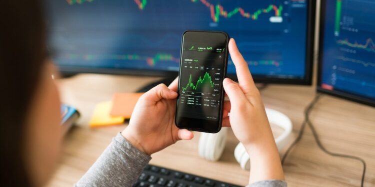 Spread Btp Bund a 86,6 punti, sale il rendimento: cosa significa per l’economia italiana