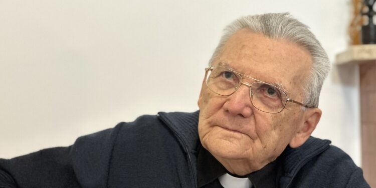 Un diamante dalle ceneri di un sacerdote, ‘per riflettere la luce di Dio’