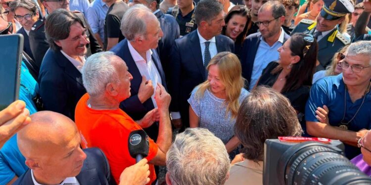 Meloni: “Il Sud cresce più della media nazionale, ora priorità per i troppi ragazzi che vanno via”