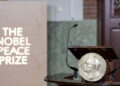 Nobel per la Fisica a Francis Halzen per la scoperta dei neutrini cosmici