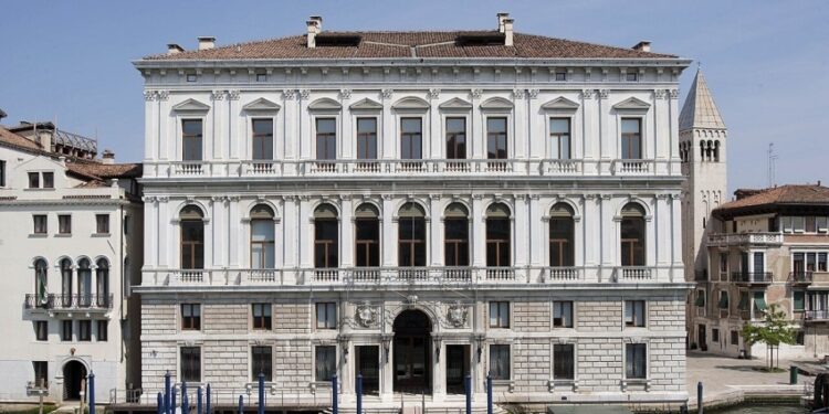 Esposizione permanente di opere della Collezione di François Pinault a Palazzo Grassi