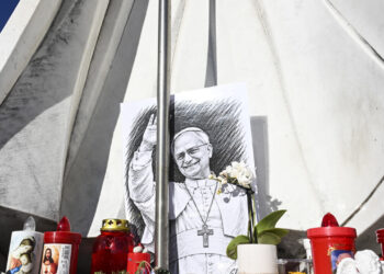 Sala stampa vaticana, ‘l’Angelus del Papa ci sarà’
