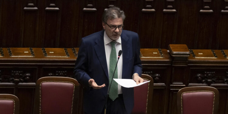 Giorgetti: ‘Ovvia richiesta di flessibilità, ora è difficile per tutti rispettare i target’