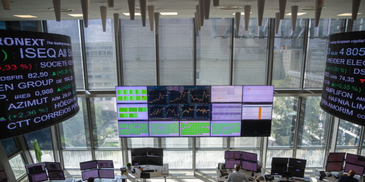 Borsa: l’Europa rallenta dopo l’inflazione Usa, Milano -0,3%