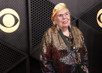 Joni Mitchell diventa cittadina americana, un viaggio iniziato 62 anni fa
