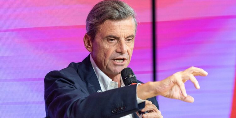 Calenda: “Idee chiare su politica estera, ecco i miei 5 punti”