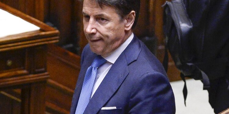 Ucraina, Conte: “Kiev nell’Ue? Rischio di squilibrio immane”