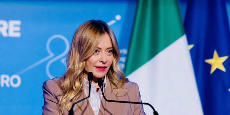 Meloni: ‘Il centro è una cultura che caratterizza l’azione di governo, non un luogo dove stare a metà strada’