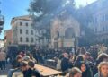 Corteo studenti Padova termina con ‘pranzo sociale’ davanti alla Prefettura