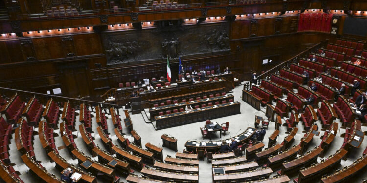 Legge elettorale: il governo pone la questione di fiducia sugli articoli 1-2-3