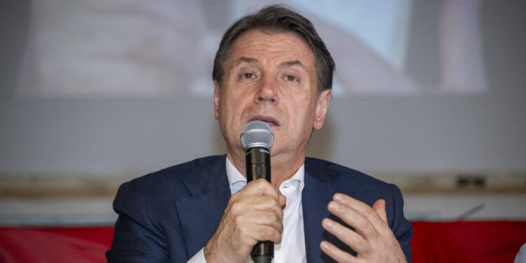 Conte, governo inerte, la casa è un’emergenza anche in Italia