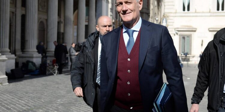 Franco Gabrielli scende in campo nel centrosinistra: “Ho deciso, sosterrò il progetto di Ruffini”
