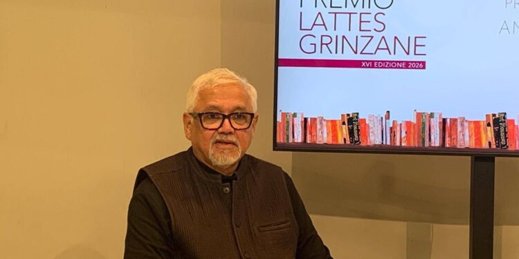 Amitav Ghosh: ‘Gli scrittori devono raccontare il mondo in crisi’