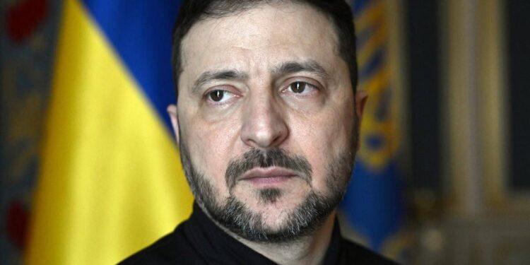 Ucraina, Trump e il Cremlino contro Zelensky: “Impossibile trattare con lui”